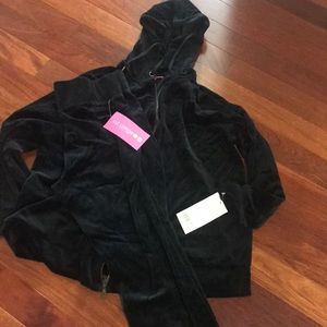 Ladies Black velour sweatsuit (maternity)